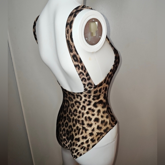 Shreanu Activity Swimsuit - Picture 3 of 16